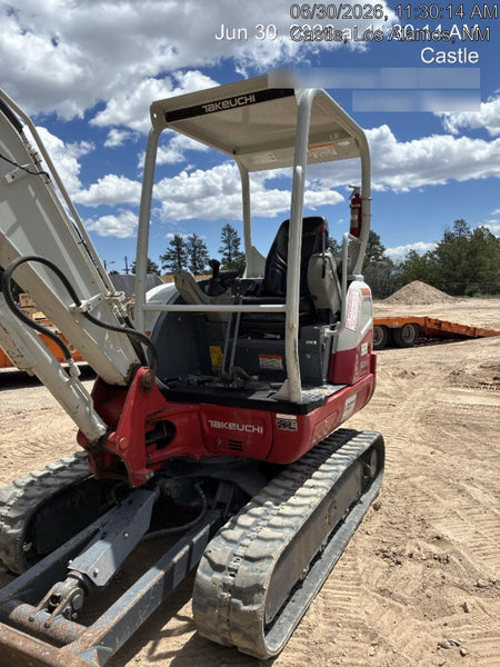 2022 TAKEUCHI TB235-2R