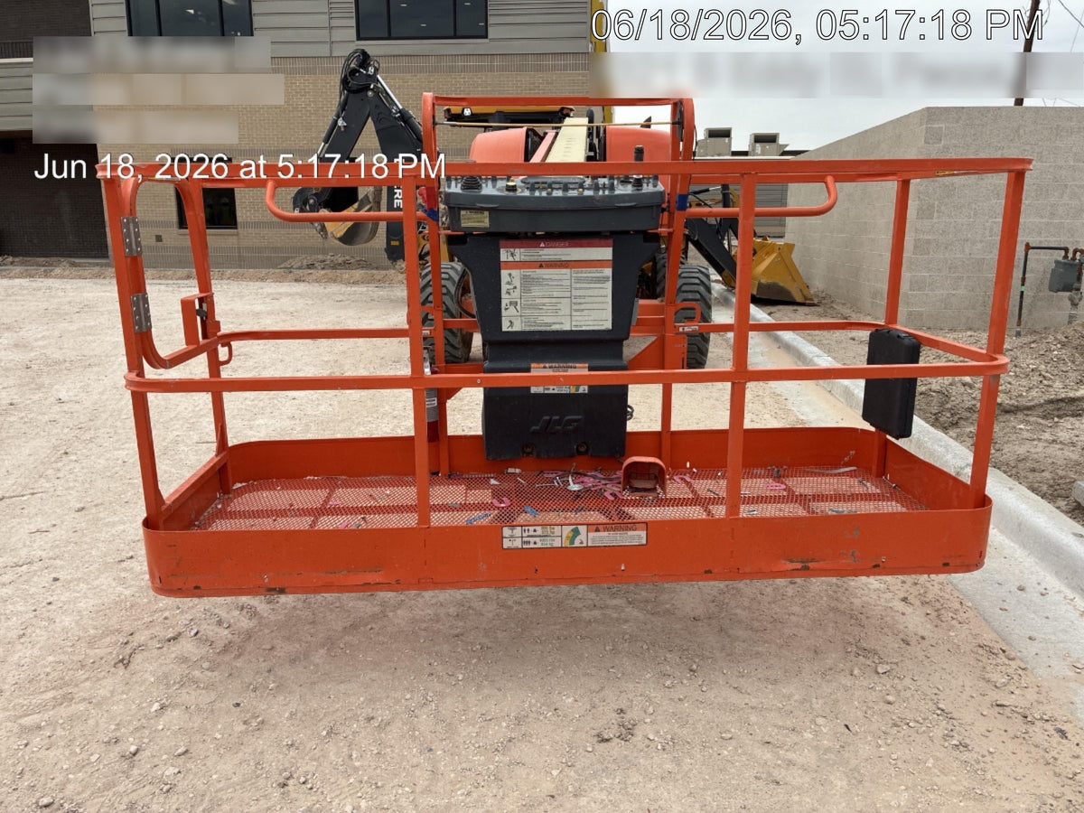 2021 JLG 600S