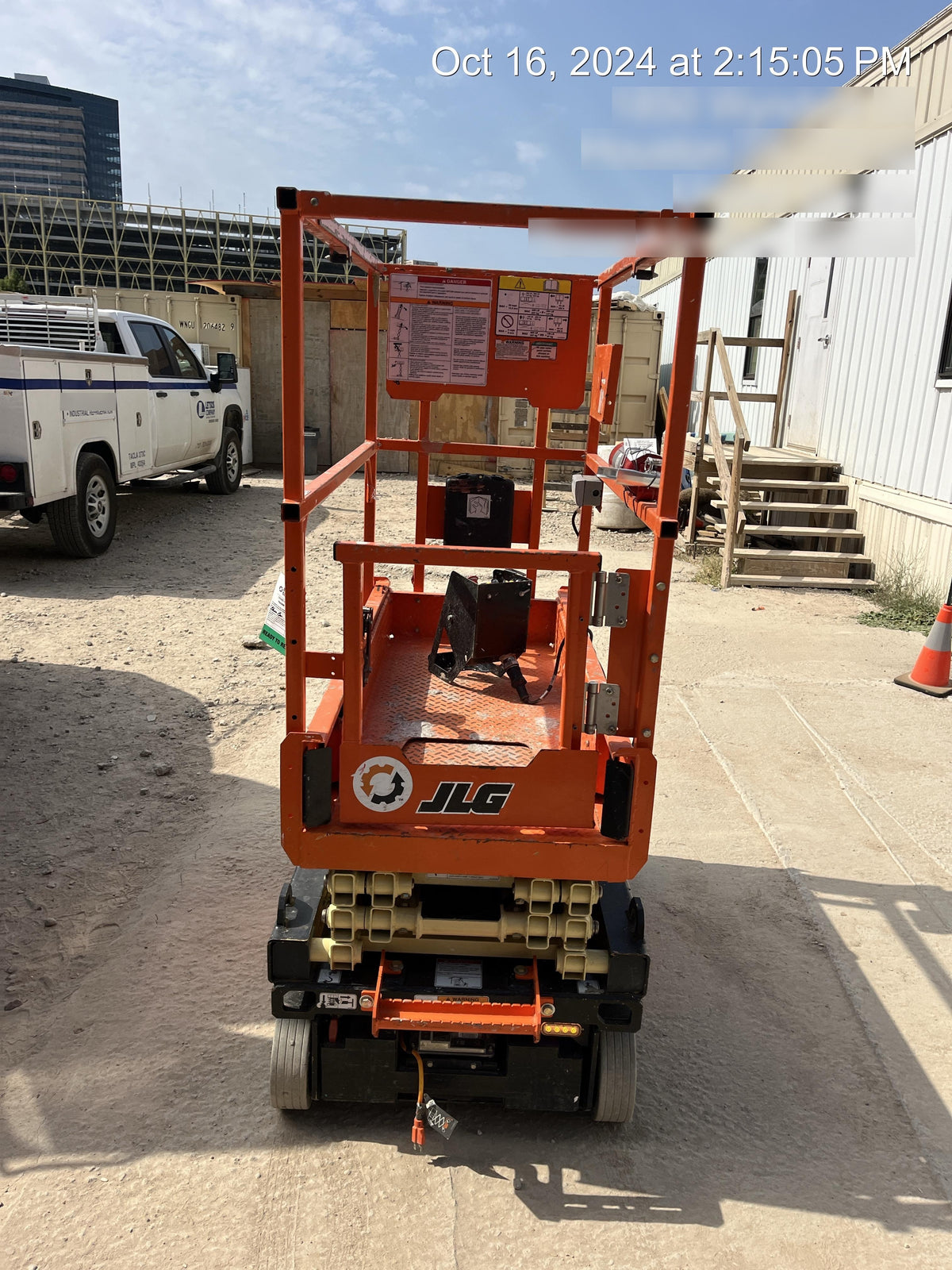 2022 JLG ES1330L