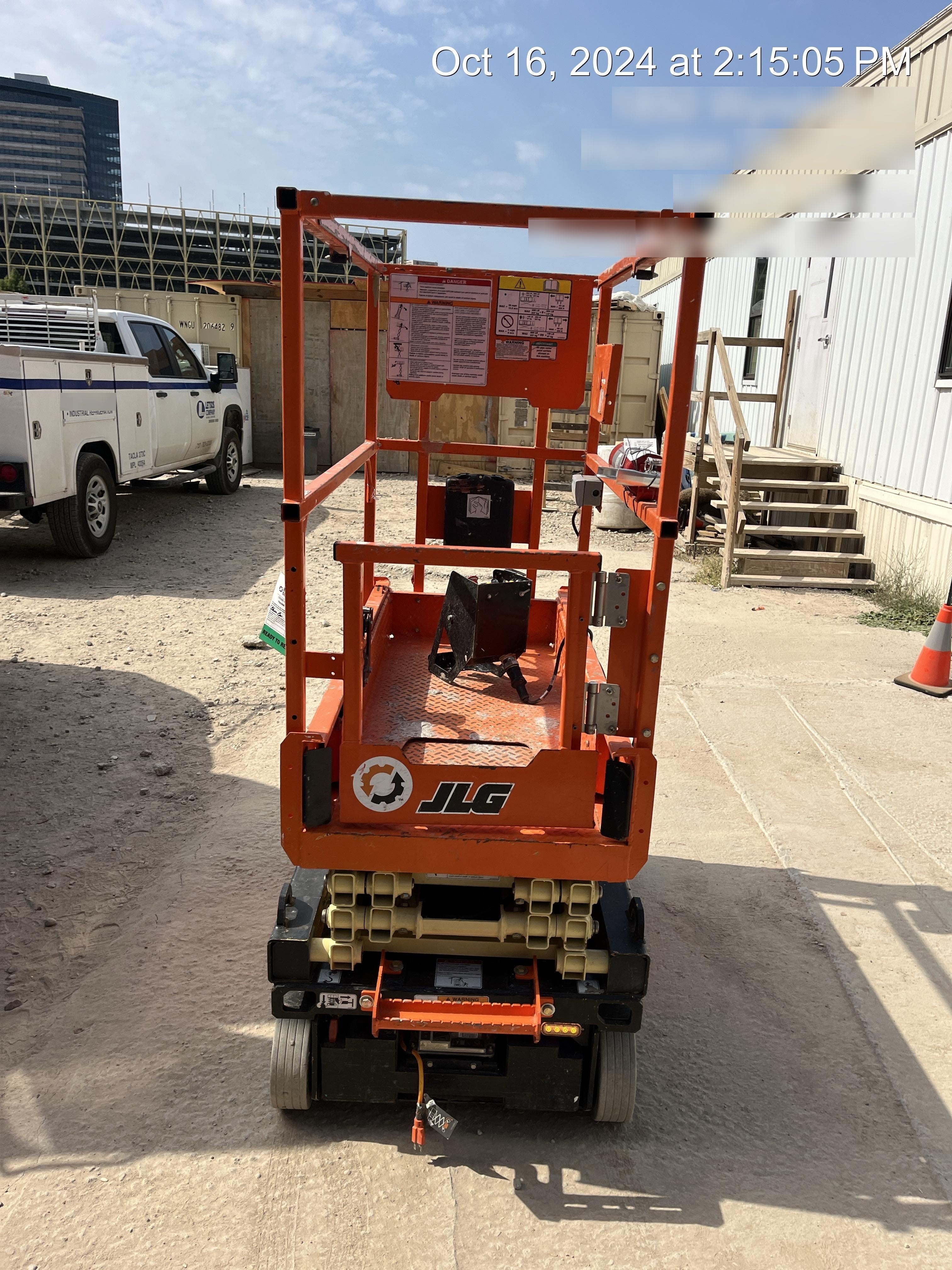 2022 JLG ES1330L