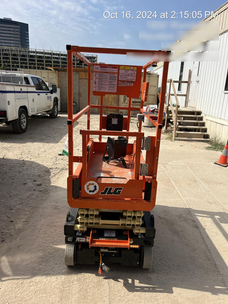 2022 JLG ES1330L