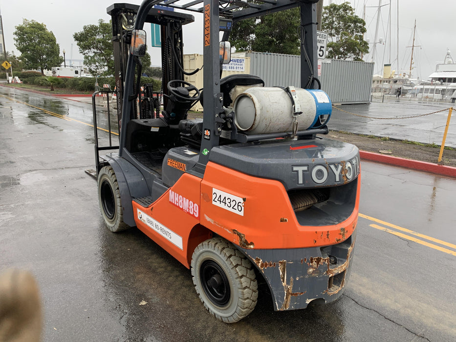 2022 TOYOTA 8FGU25 LP w/ Scale