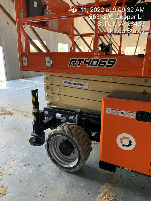 2021 JLG RT4069