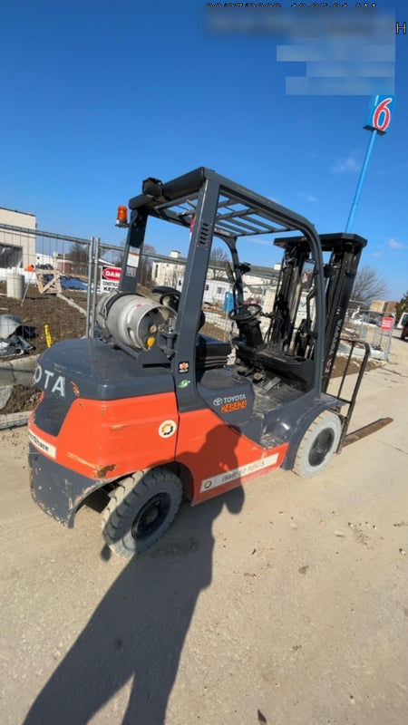 2022 TOYOTA 50-8FGU25