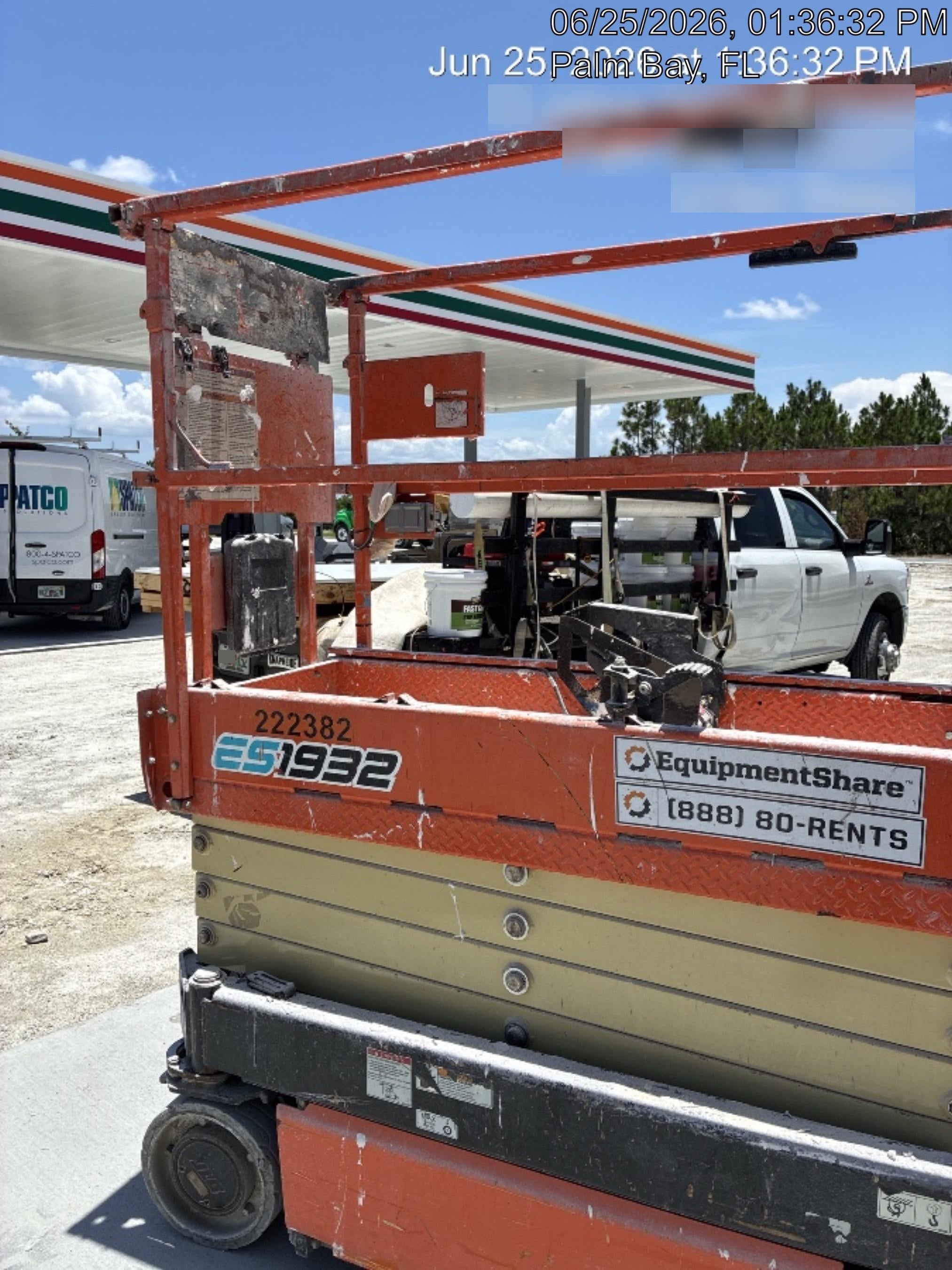 2022 JLG ES1932