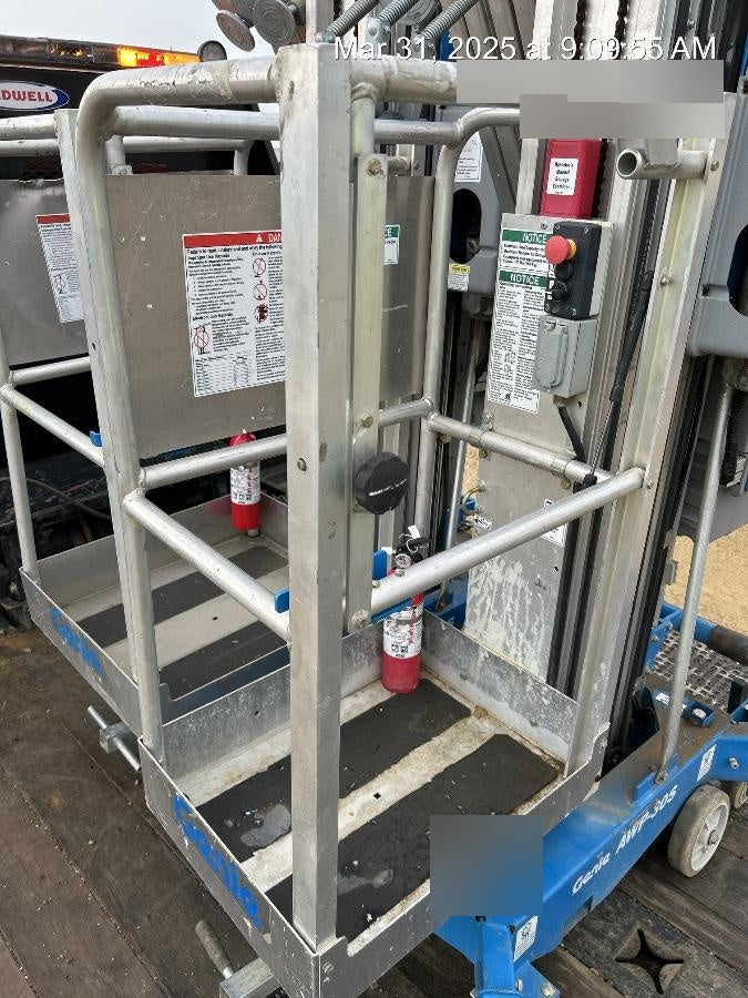2019 GENIE AWP-30S