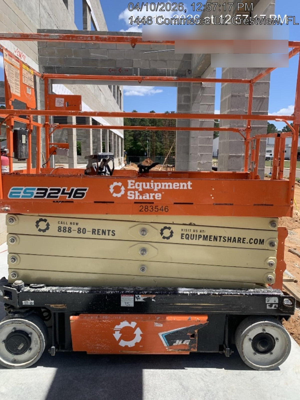 2022 JLG ES3246