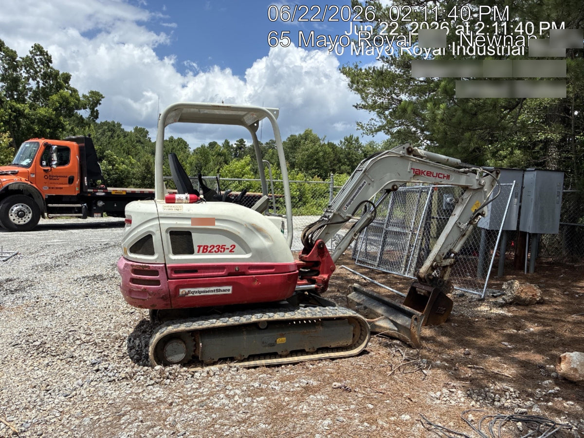 2020 TAKEUCHI TB235-2R