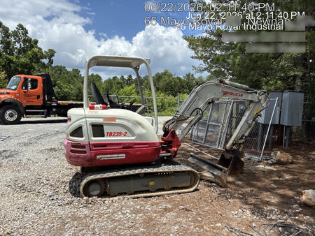 2020 TAKEUCHI TB235-2R