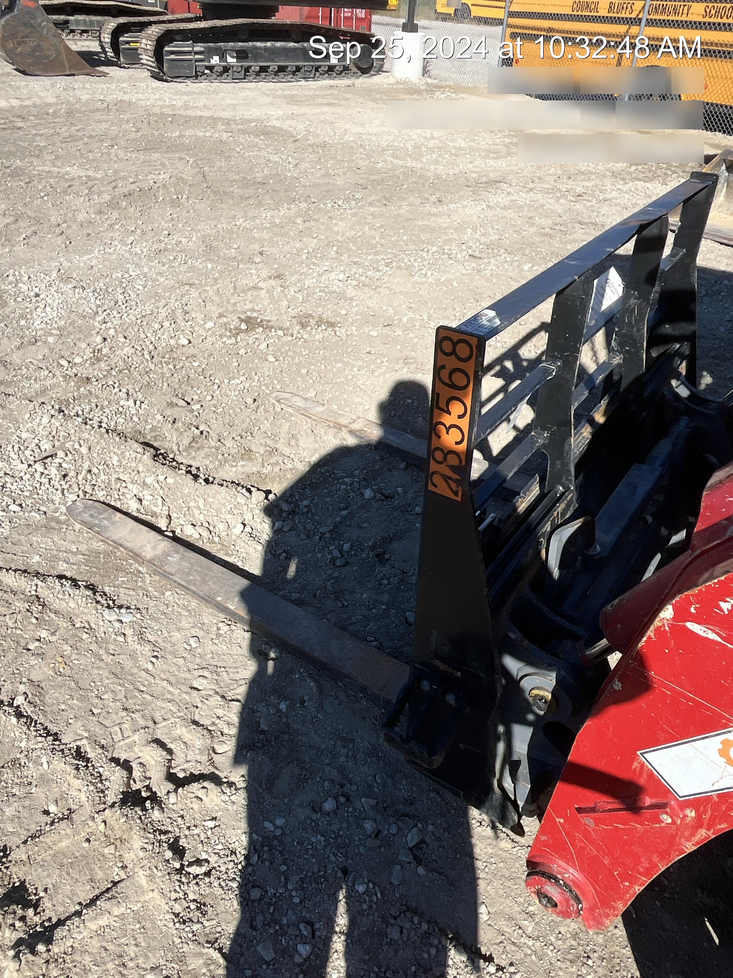 2022 ARROW MATERIAL HANDLING 48" Pallet Forks - Arrow
