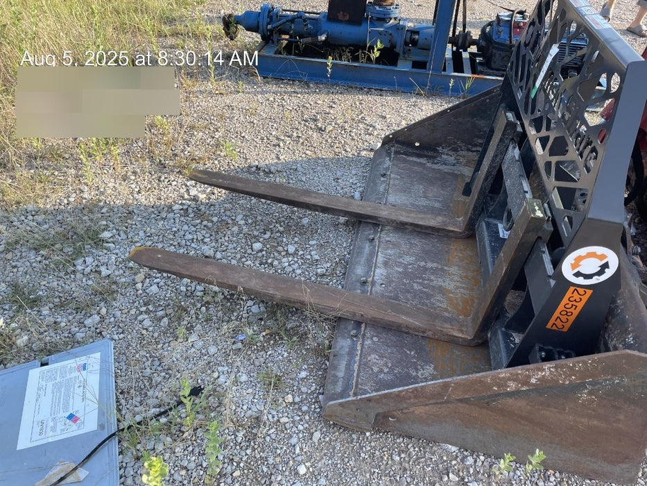 2022 PALADIN 48" Pallet Forks - Paladin