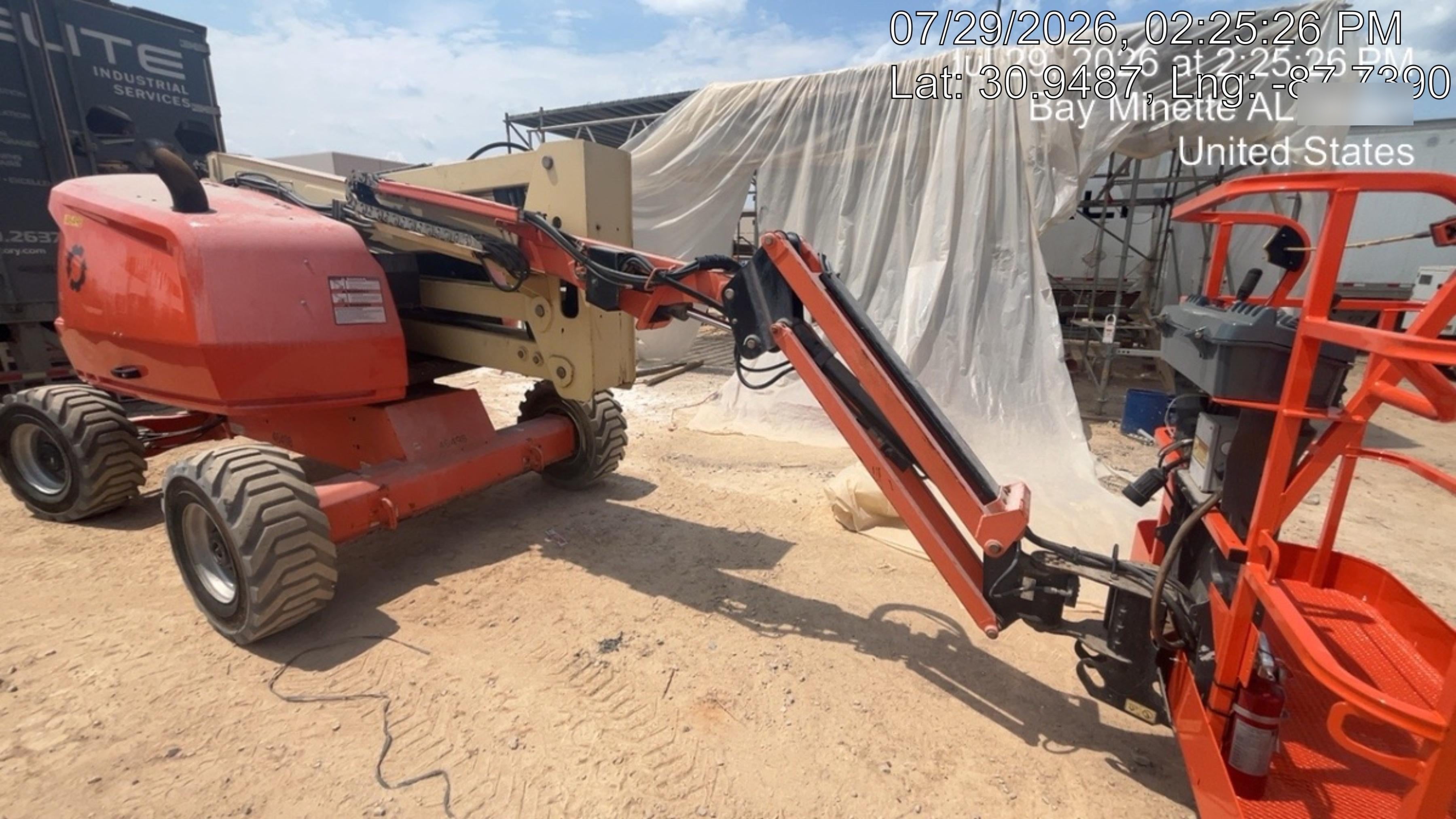 2019 JLG 450AJ