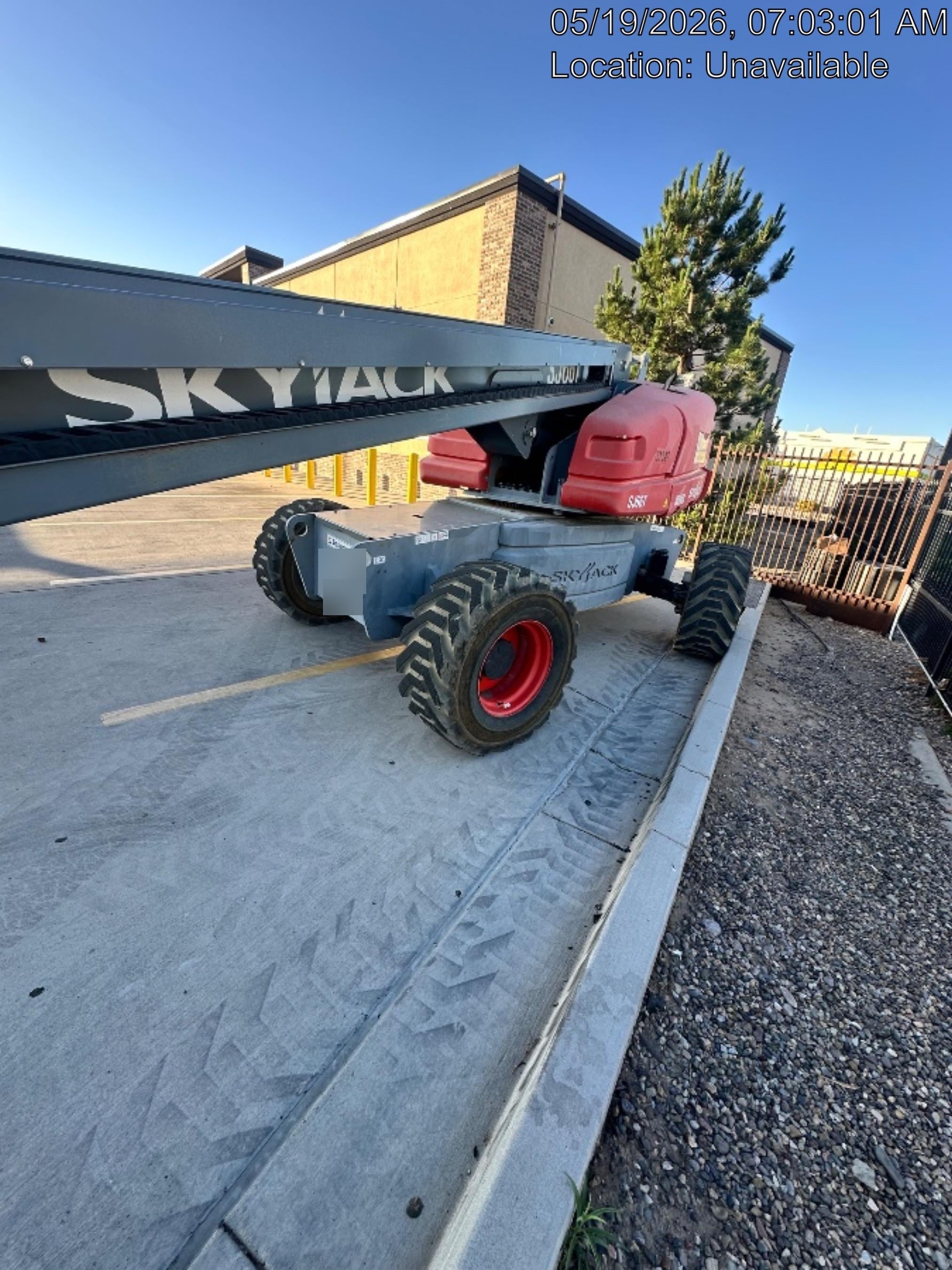 2019 Skyjack SJ66T SJ66T Glazier FF Tire Beacon