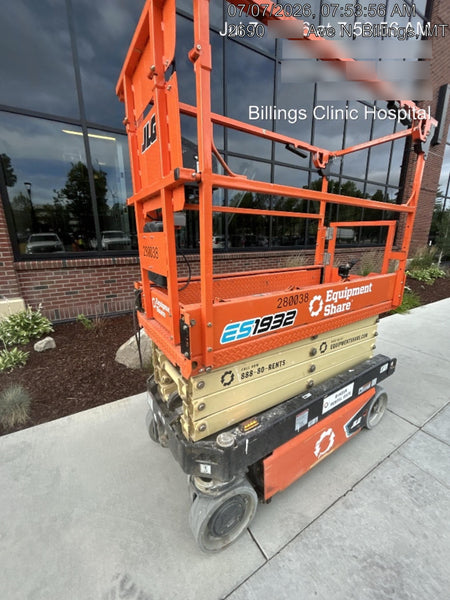 2022 JLG ES1932
