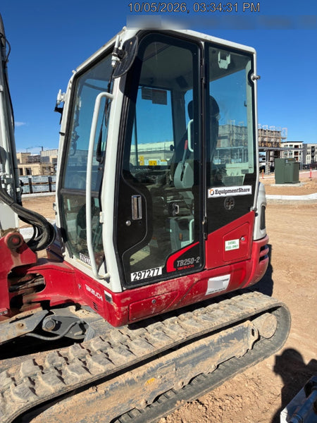 2023 TAKEUCHI TB250-2CR