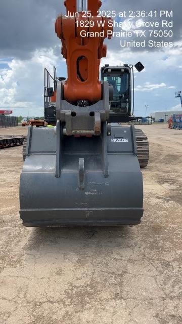 2025 HITACHI Bucket 60" HD, Excavator 110,000 - 120,000 Hitachi