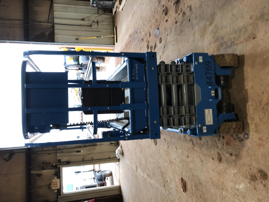 2019 Genie GS-1930 Fixed rails with chain Entry