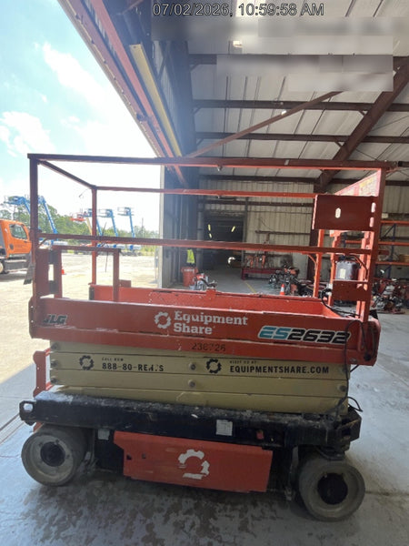 2022 JLG ES2632