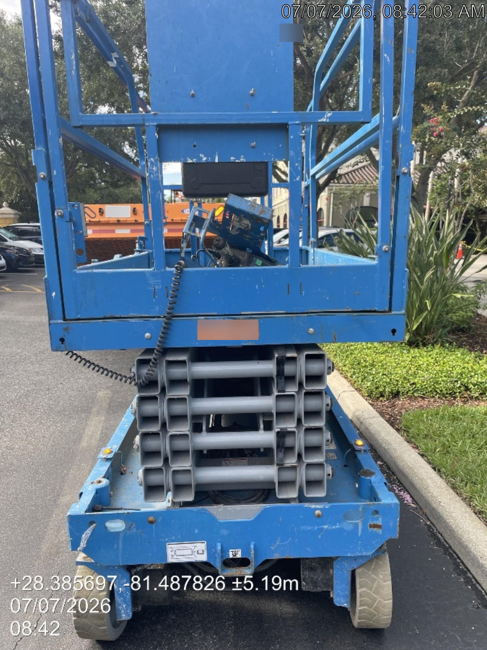 2019 Genie GS-3246 Folding rails with full height swing gate