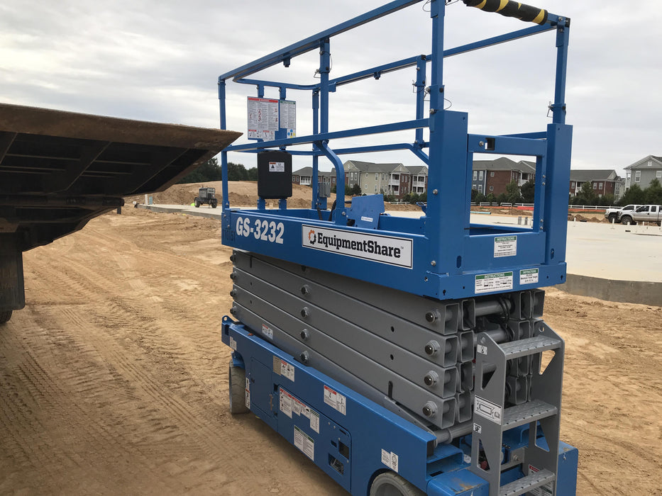 2020 Genie GS-3232 Standard, Folding half height swing gate