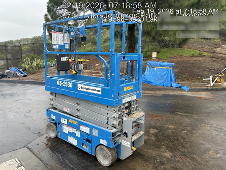 2020 Genie GS-1930 Solid Non Marking Tires, Beacon, Folding rails with half height swing gate, 800W Inverter