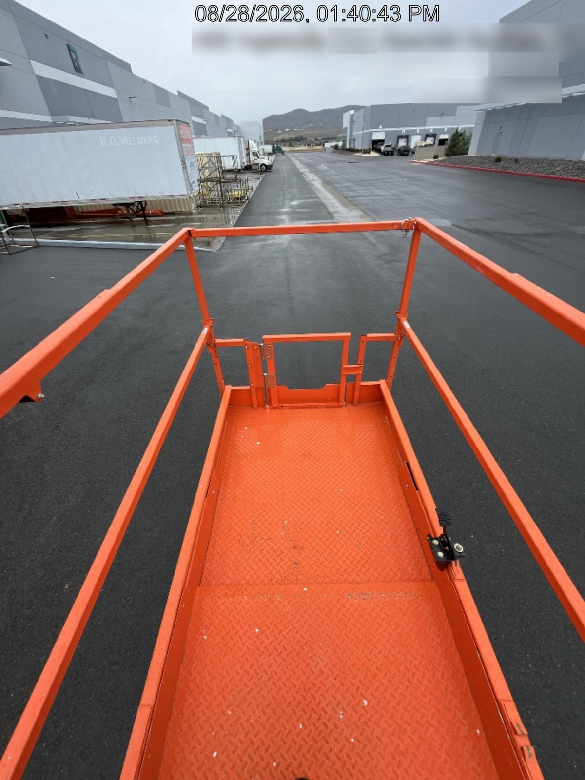 2025 JLG ES3246
