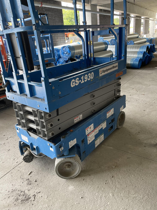 2020 Genie GS-1930 Solid Non Marking Tires, Beacon, Folding rails with half height swing gate