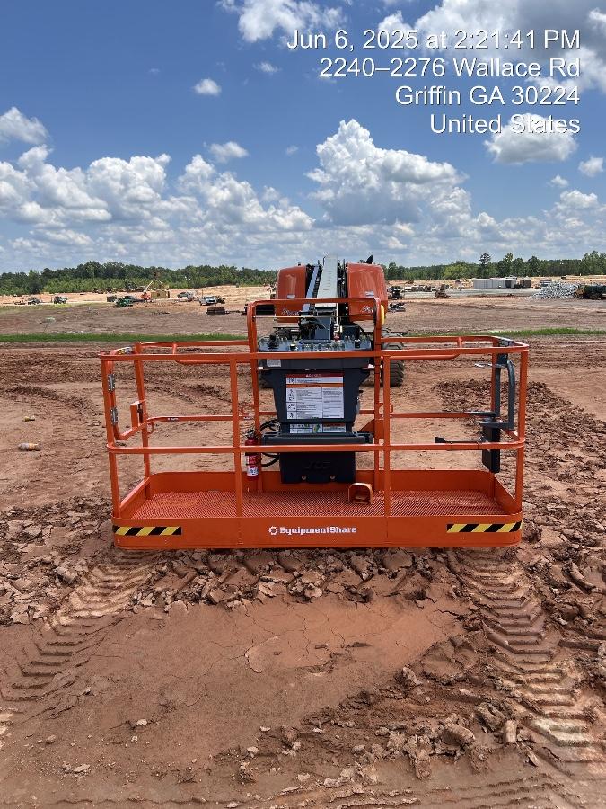 2025 JLG 660SJ