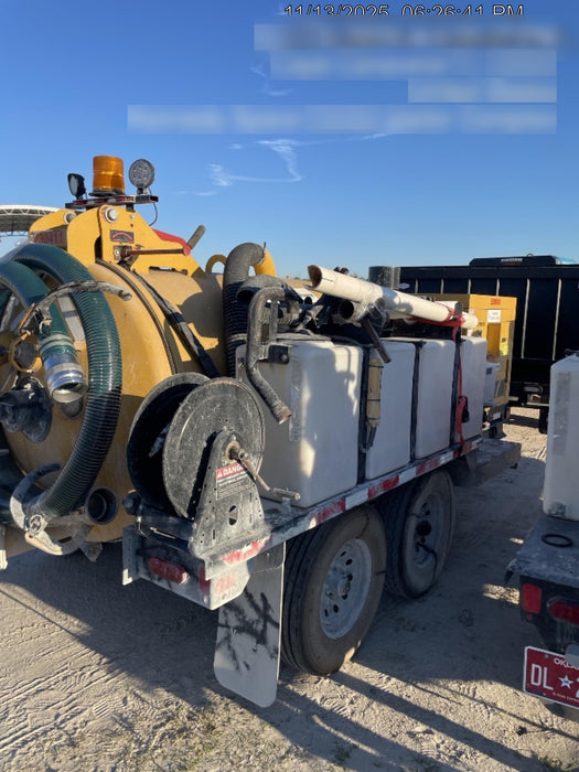 2022 Vac-Tron LP573XDT T4 Koehler Diesel Engine, 500 Gallon Debris Tank, x2 100 Gallon Water Tanks