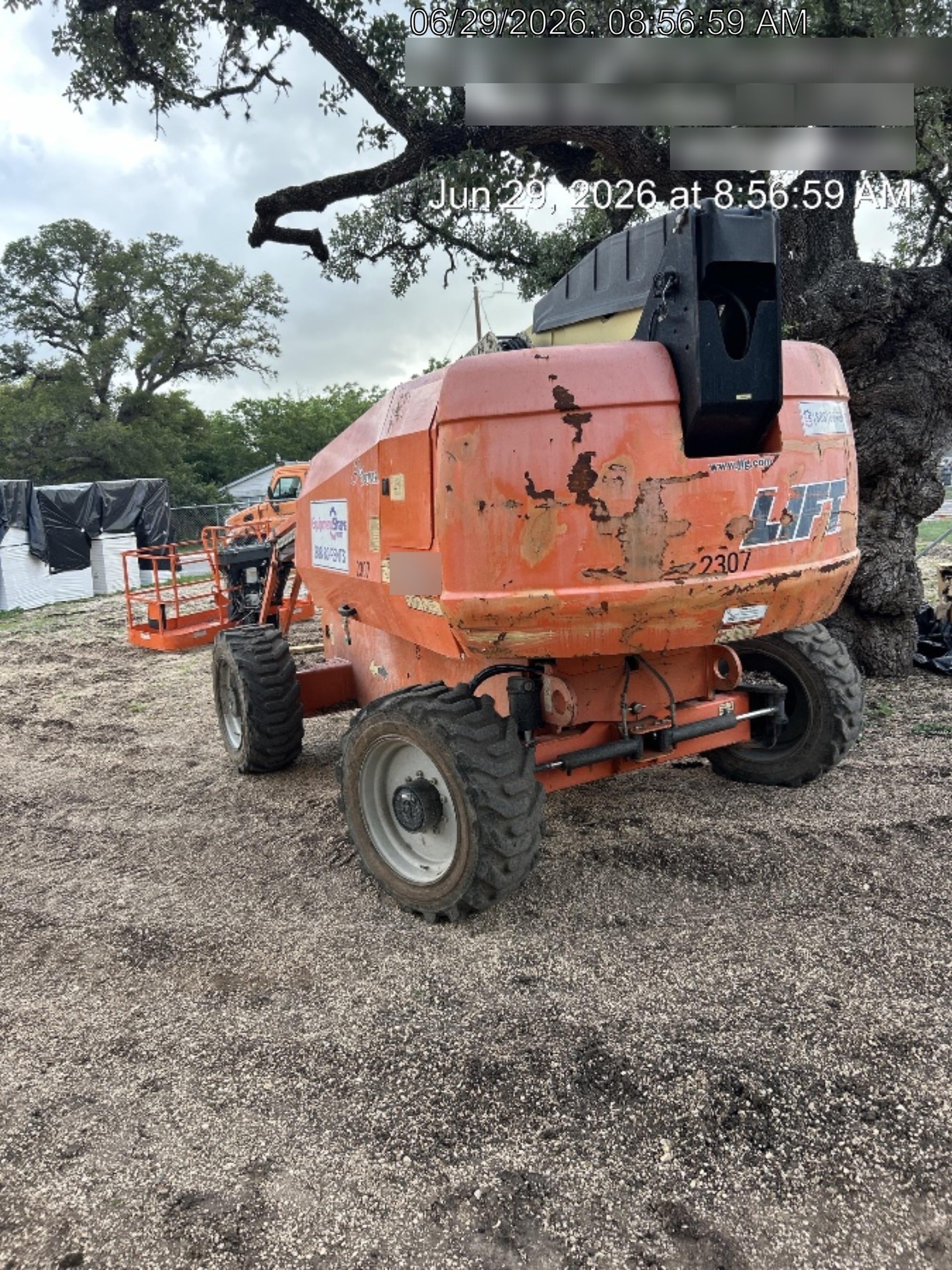 2016 JLG 660SJ