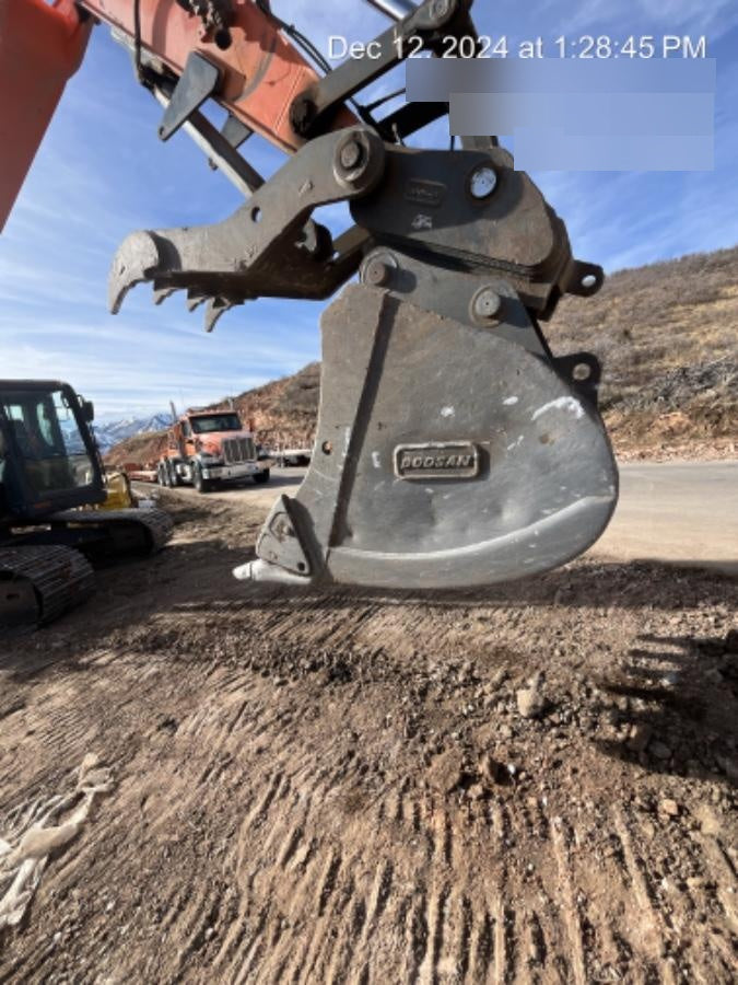 2020 DOOSAN 48" Excavator Bucket