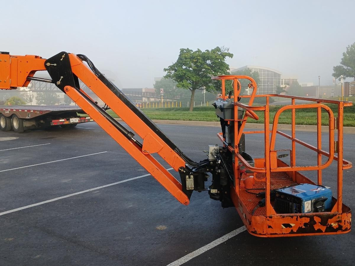 2020 JLG 860SJ
