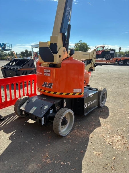 2024 JLG E400AJP Narrow
