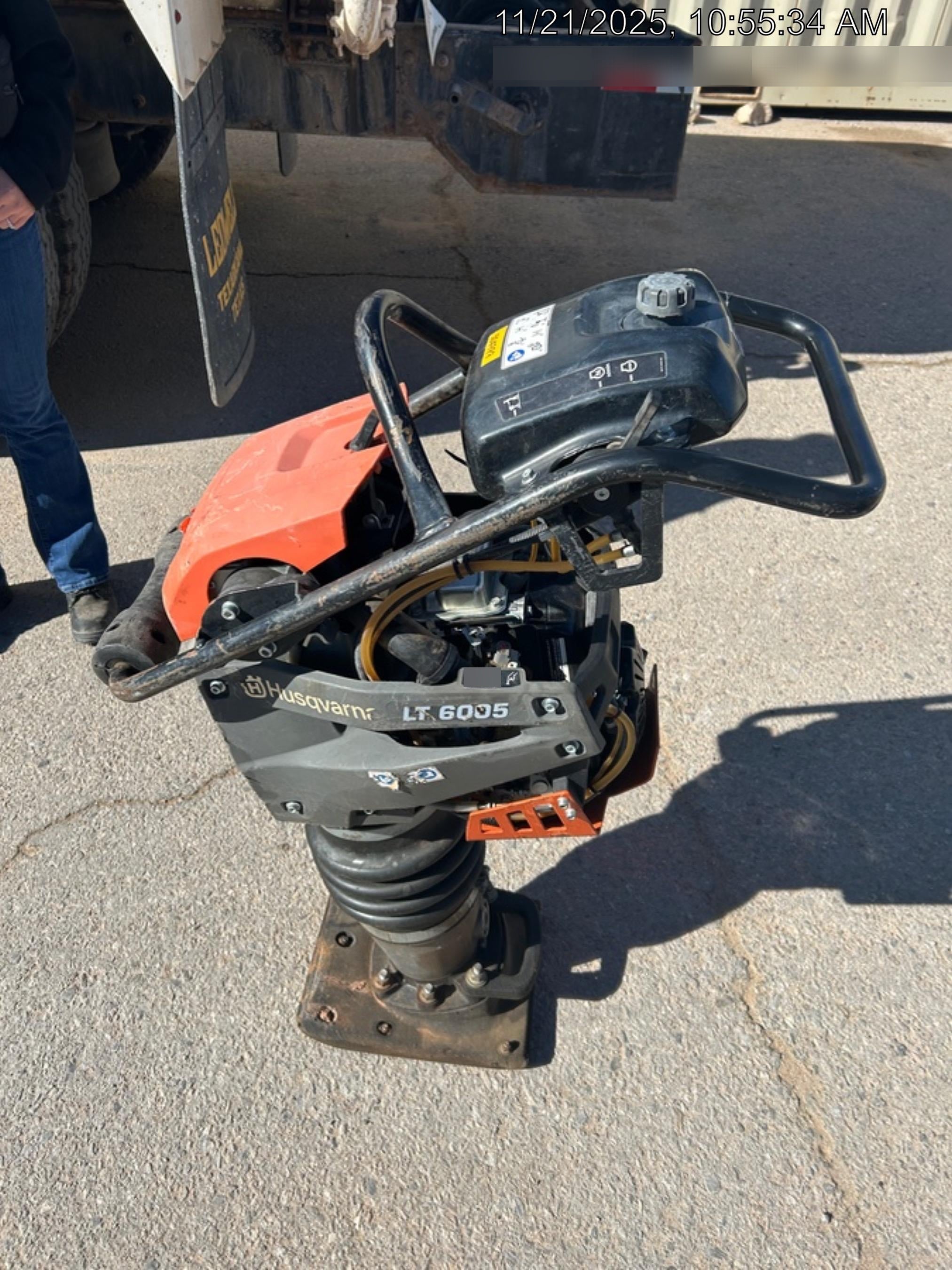 2025 HUSQVARNA LT6005