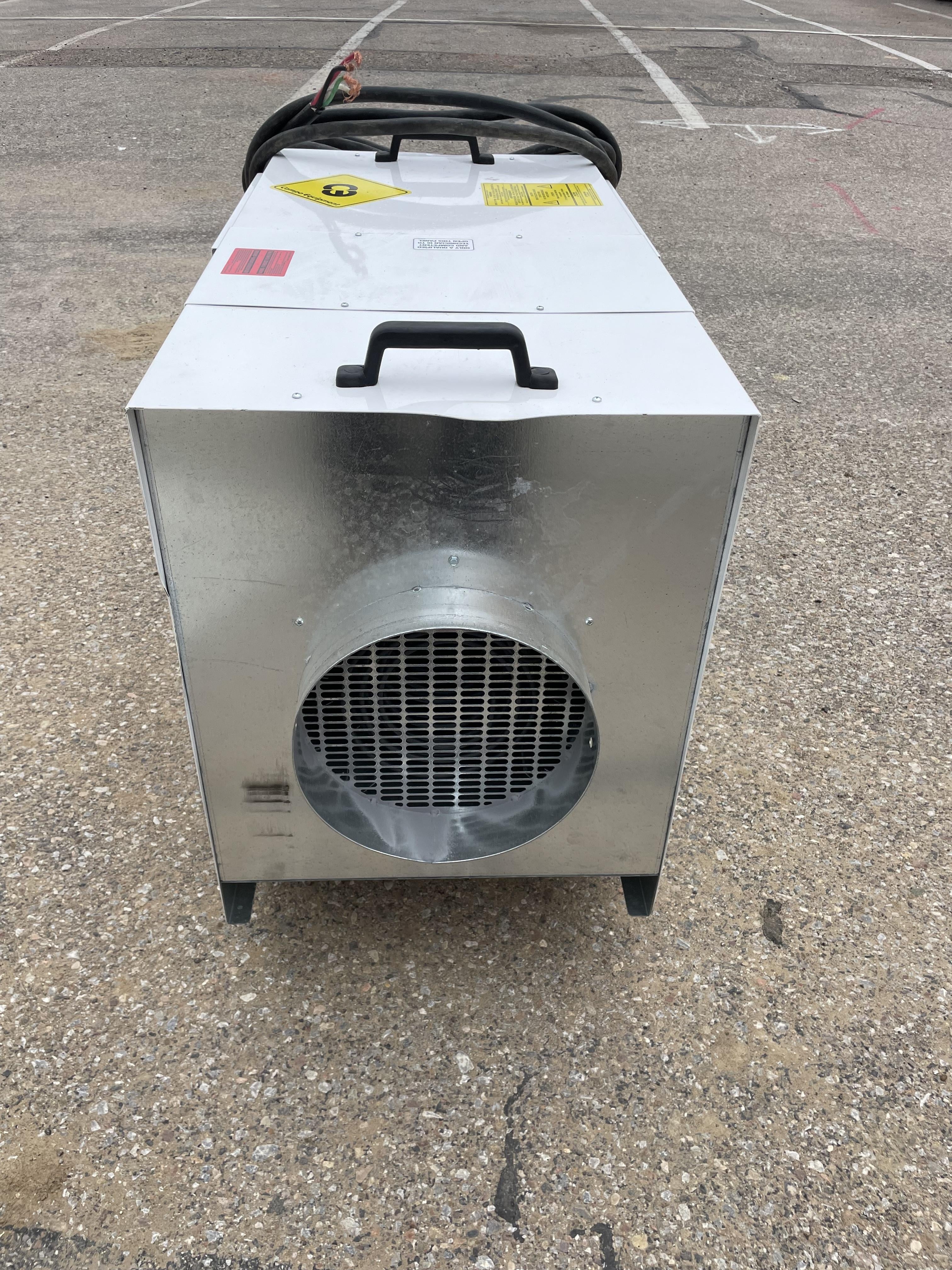 2022 CAMPO EB30E