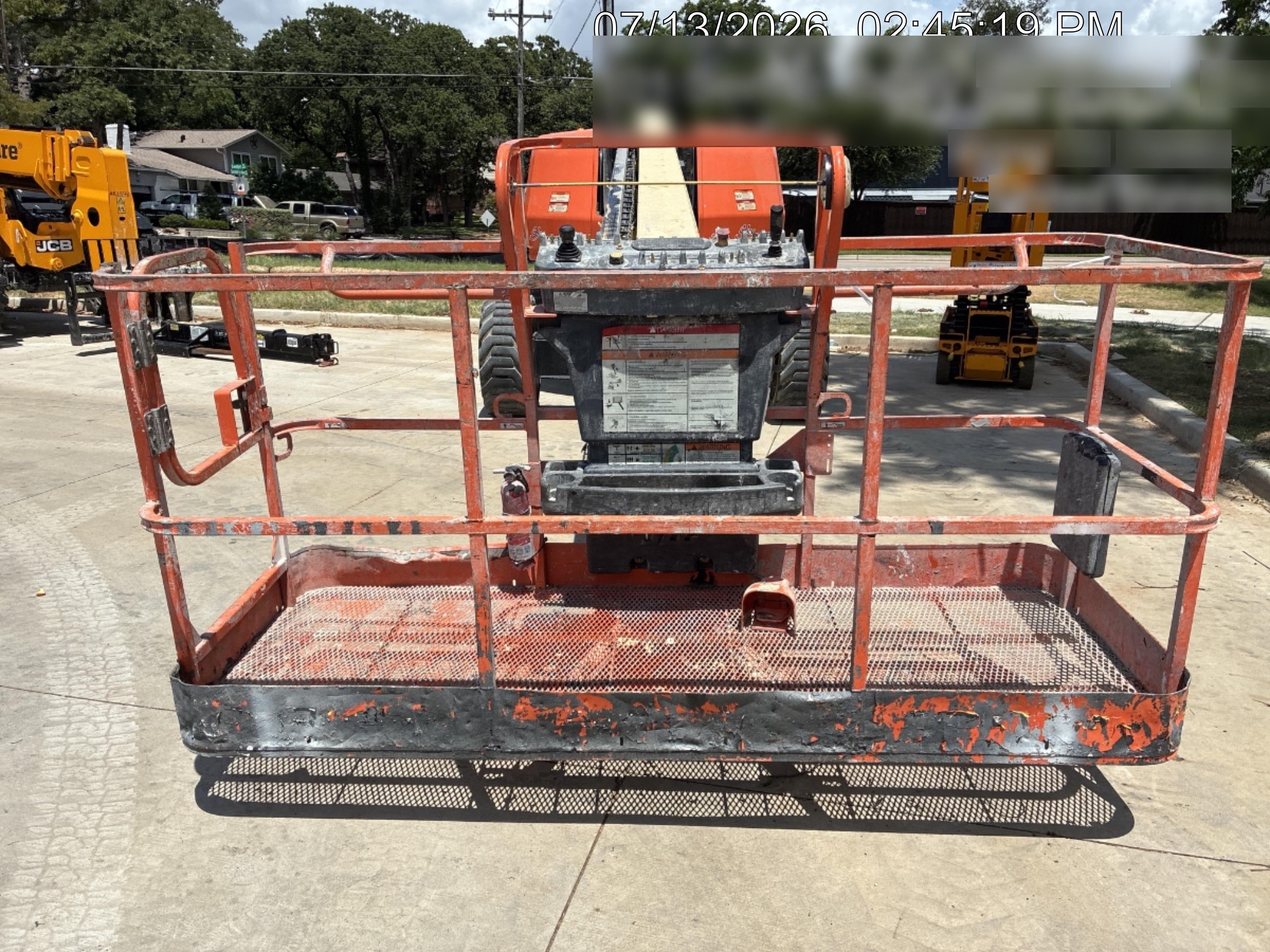 2023 JLG 600S