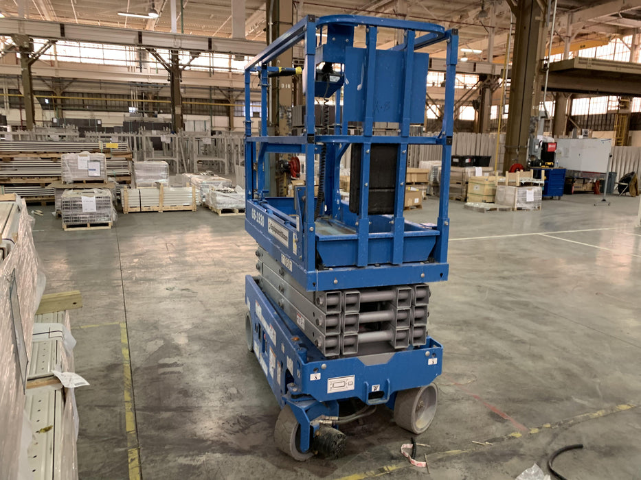 2020 Genie GS-1930 Solid Non Marking Tires, Beacon, Folding rails with half height swing gate