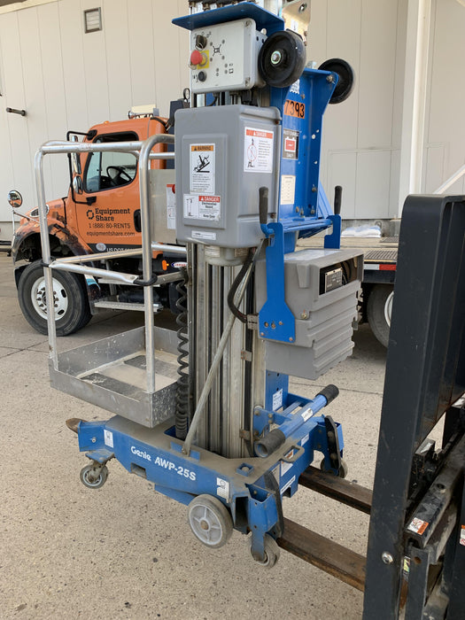 2018 GENIE AWP-25S