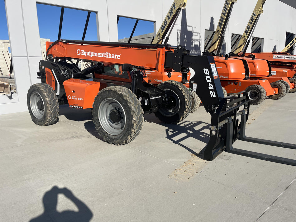 2024 SKYTRAK 8042