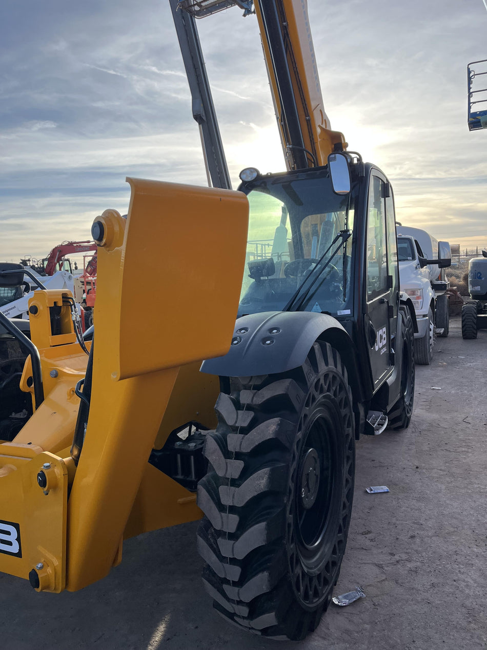 2026 JCB 514-56