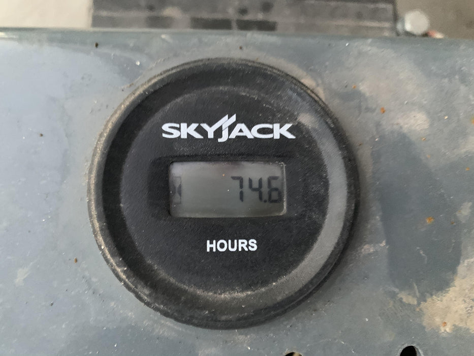 2020 Skyjack SJIII-3219 Solid NM Tires, Half height spring hinged entry gate, Dual Beacons, 800W Inverter