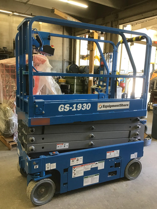 2019 Genie GS-1930 Fixed rails with chain Entry