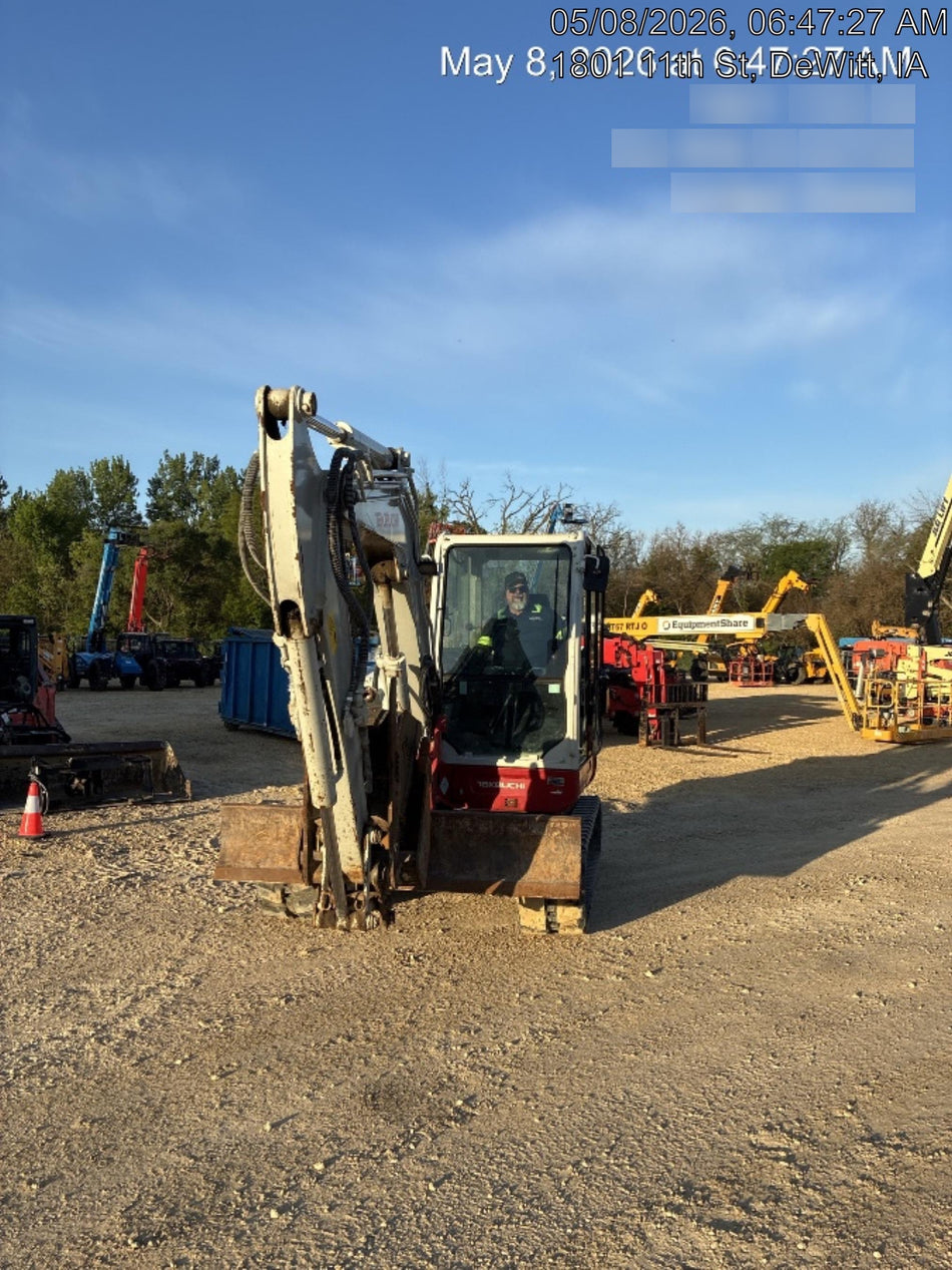 2021 TAKEUCHI TB260-CR