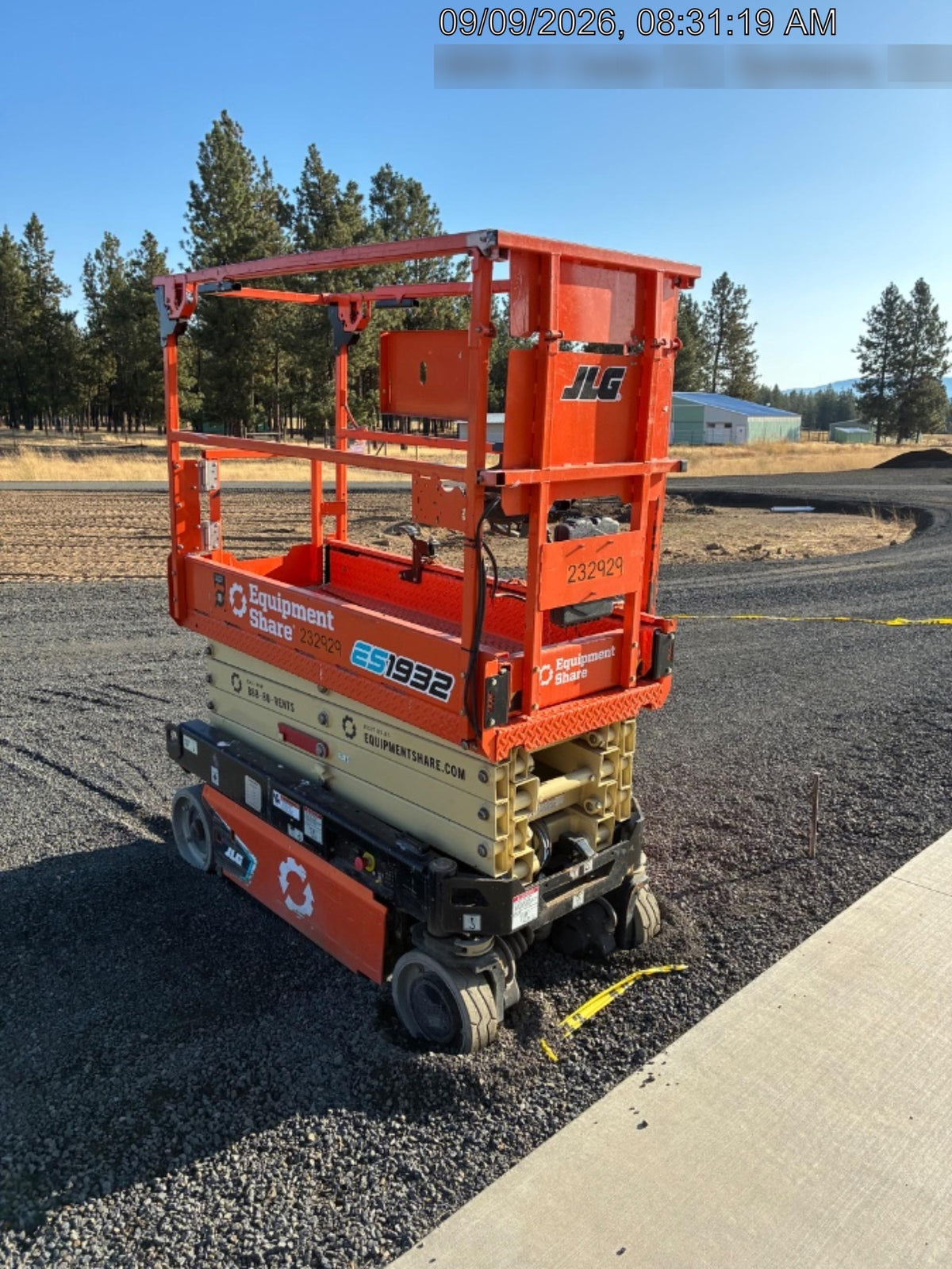 2022 JLG ES1932