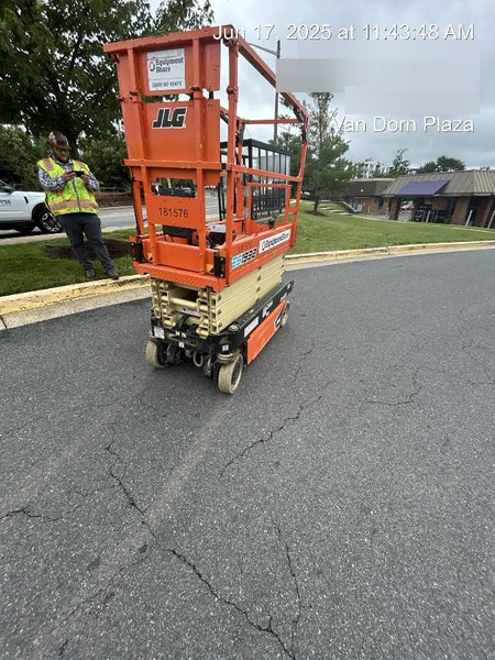 2021 JLG ES1932