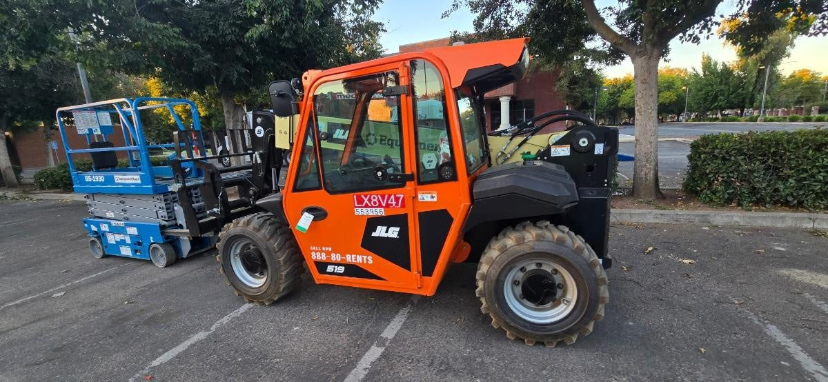 2025 JLG 519