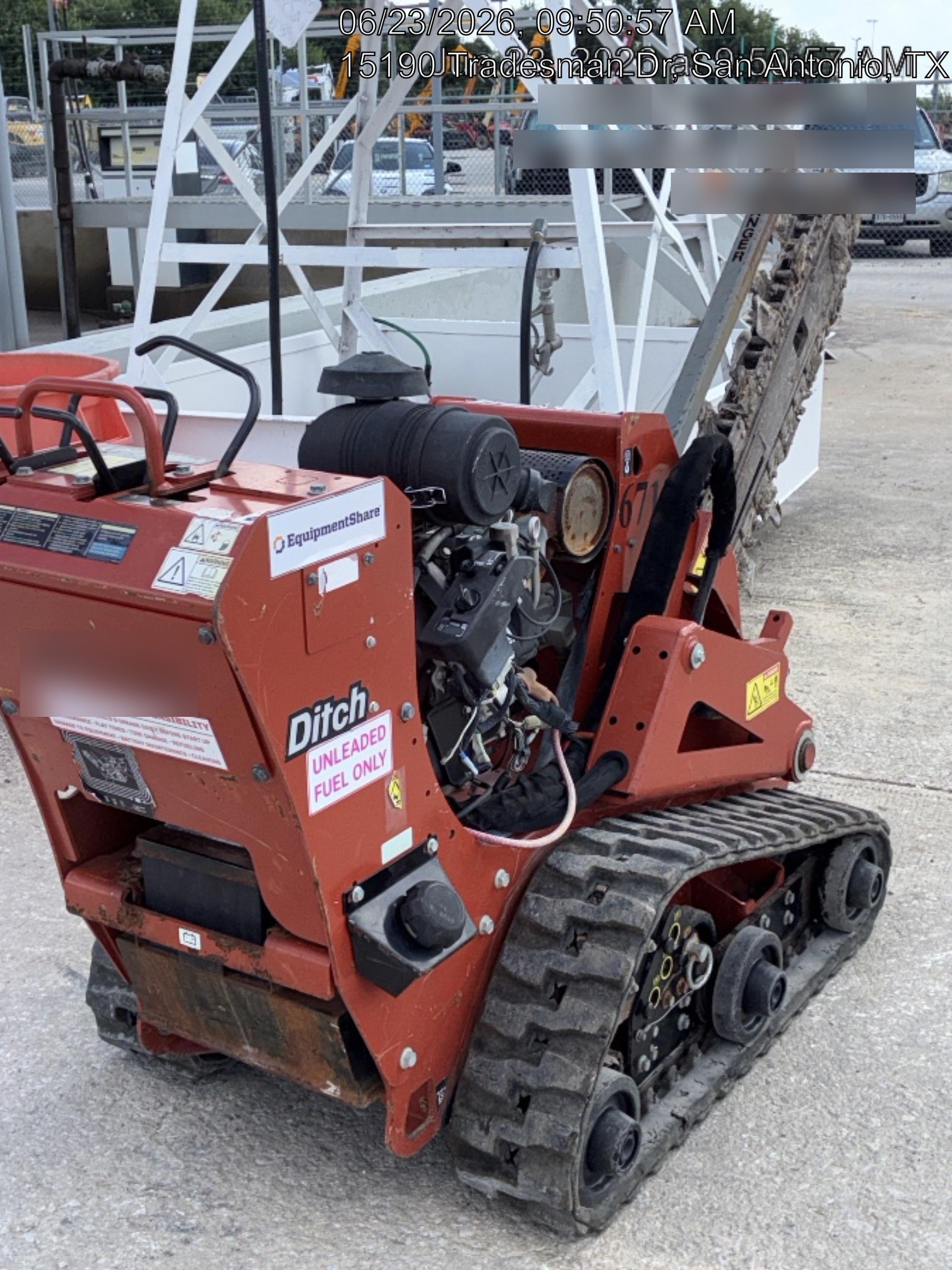 2020 DITCH WITCH C24XA