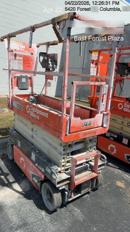 2023 JLG ES1932