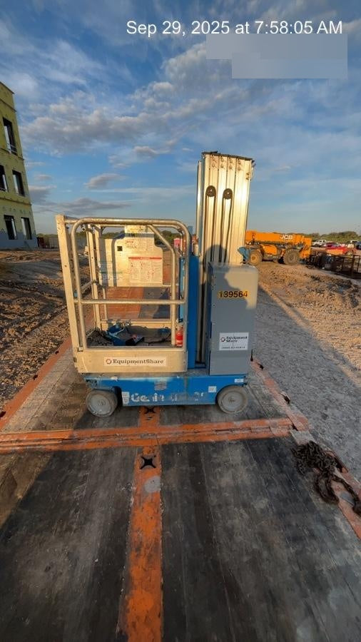 2021 GENIE GR-20