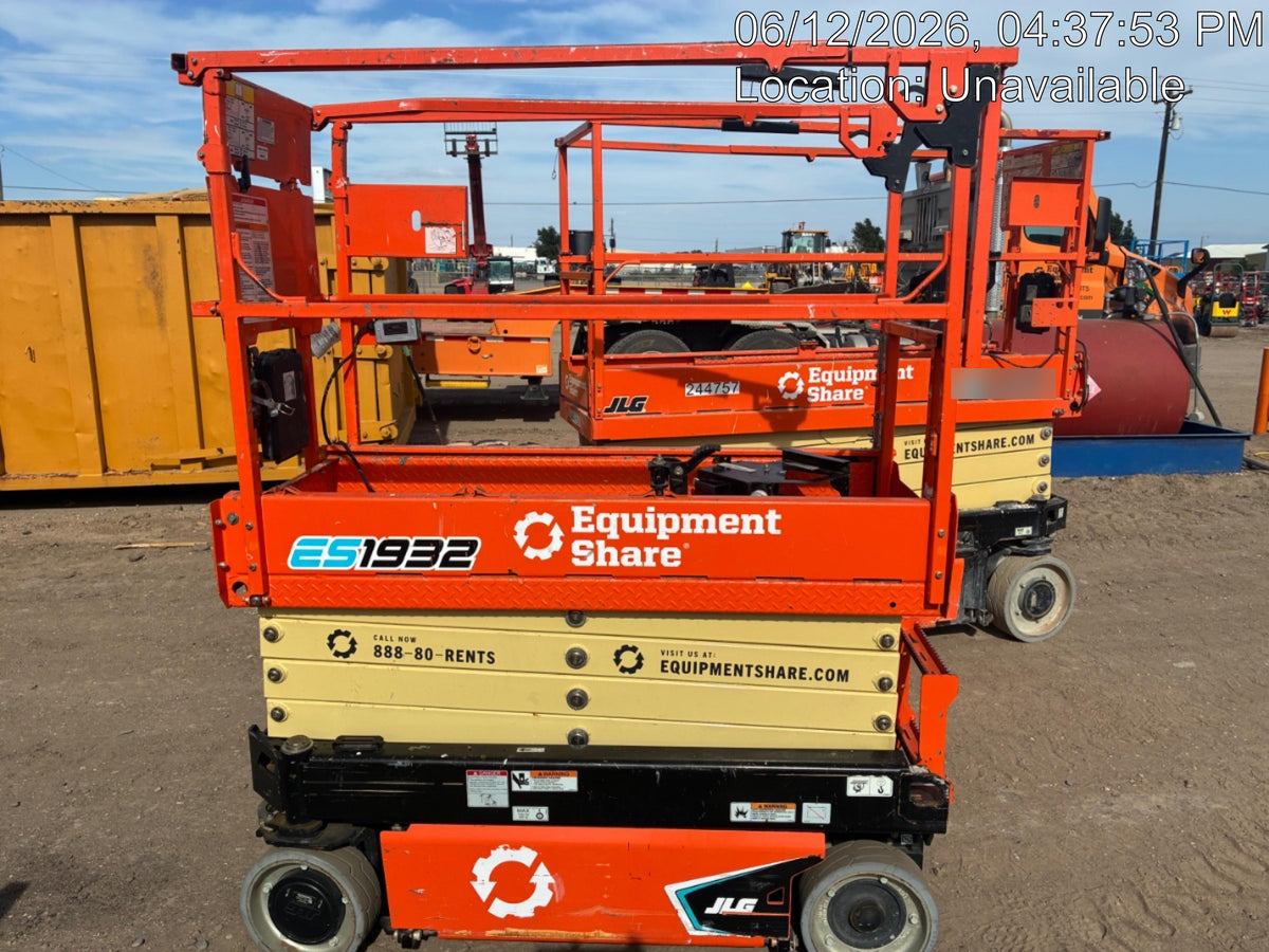 2022 JLG ES1932